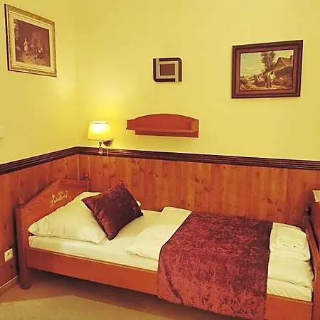River Star Hotel 3*