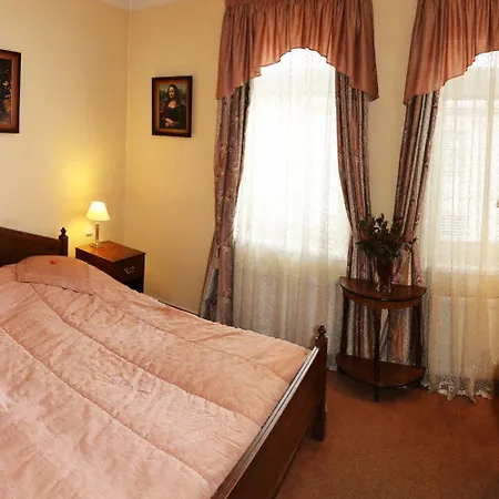 River Star Hotel 3*